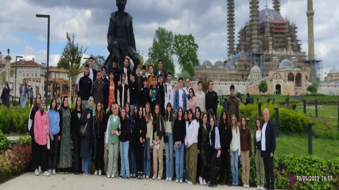 Değerler kulübü çedes projesi kapsamında 10 ve 11.sınıf öğrencilerinin katılımıyla Edirne gezisi düzenlendi